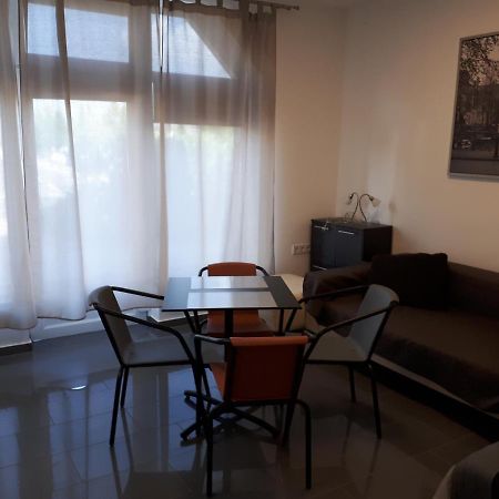 Kertvarosi Apartman II Тисауйварош Экстерьер фото