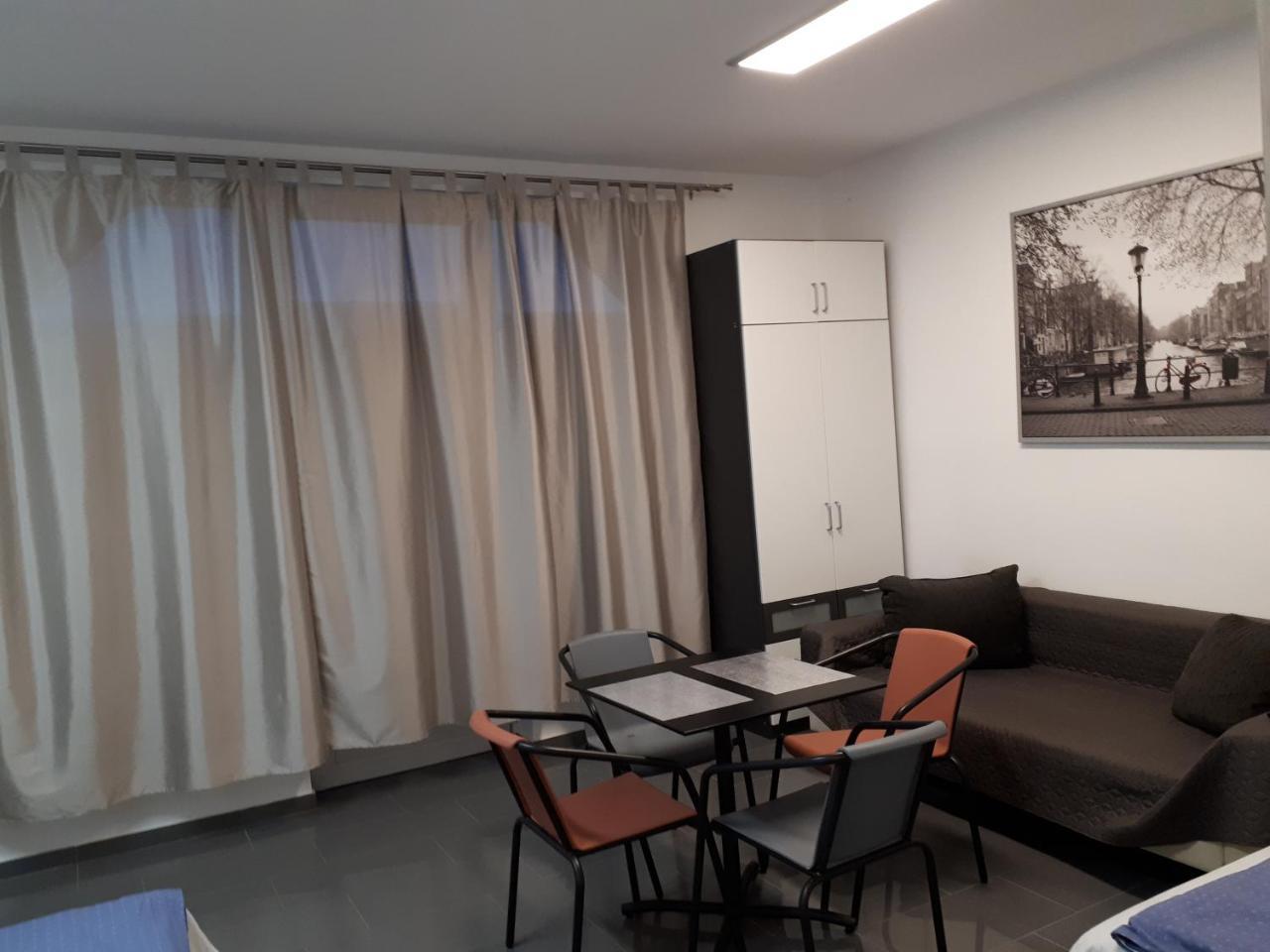 Kertvarosi Apartman II Тисауйварош Экстерьер фото