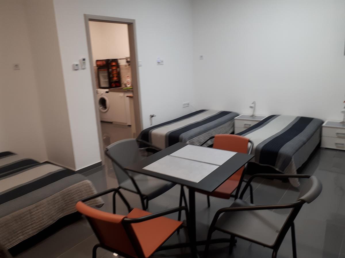 Kertvarosi Apartman II Тисауйварош Экстерьер фото